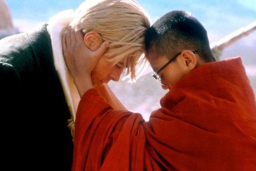 Prisonnier allemand avec un jeune moine tibetain